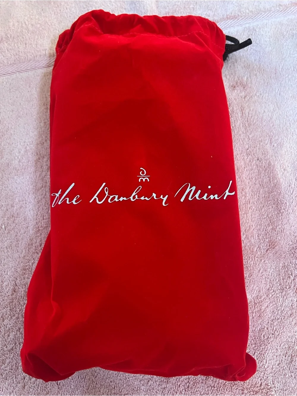 The Danbury Mint, I love You Quilted Black Chain Crossbody Clutch